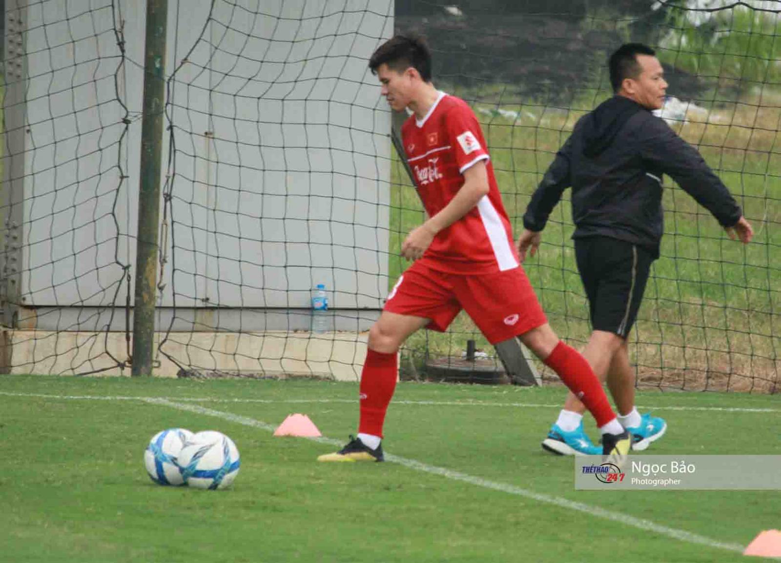 Dương Thanh Hào dính chấn thương bắp chân. duong thanh hao
